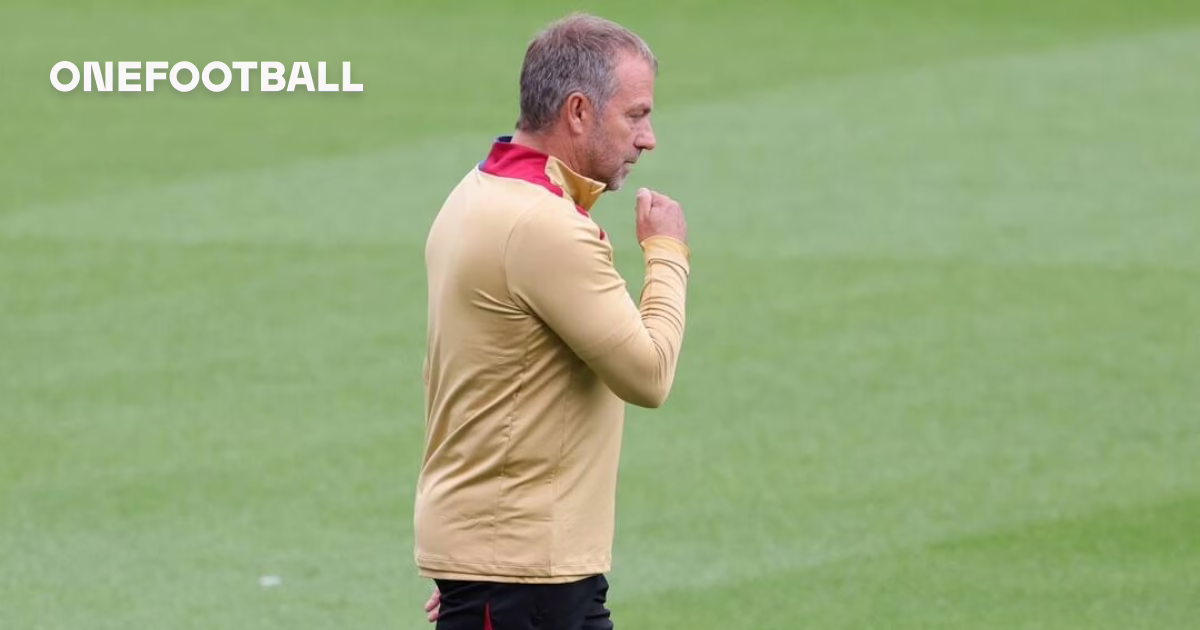 Hansi Flick se preocupa por la lesión de Raphinha antes de los enfrentamientos contra el Atlético de Madrid.