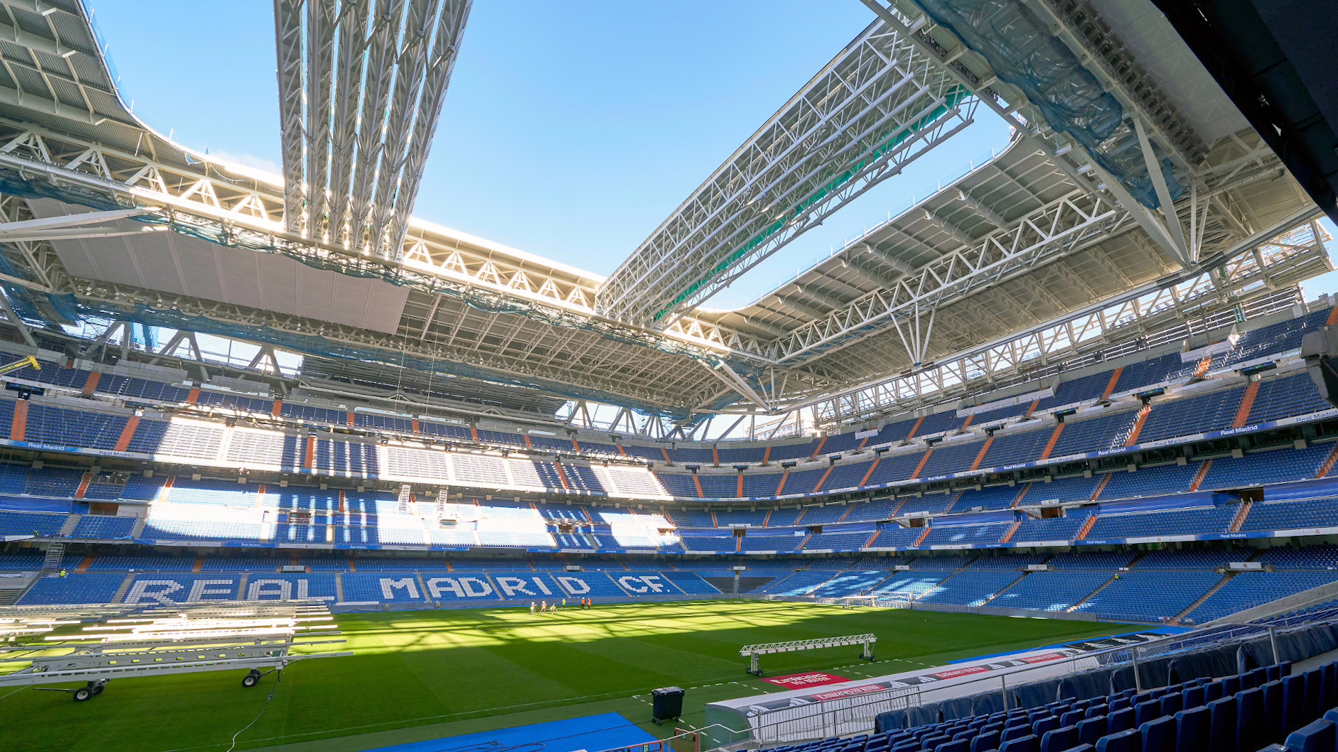 La UEFA sanciona al Real Madrid "por actitudes racistas y/o discriminatorias".