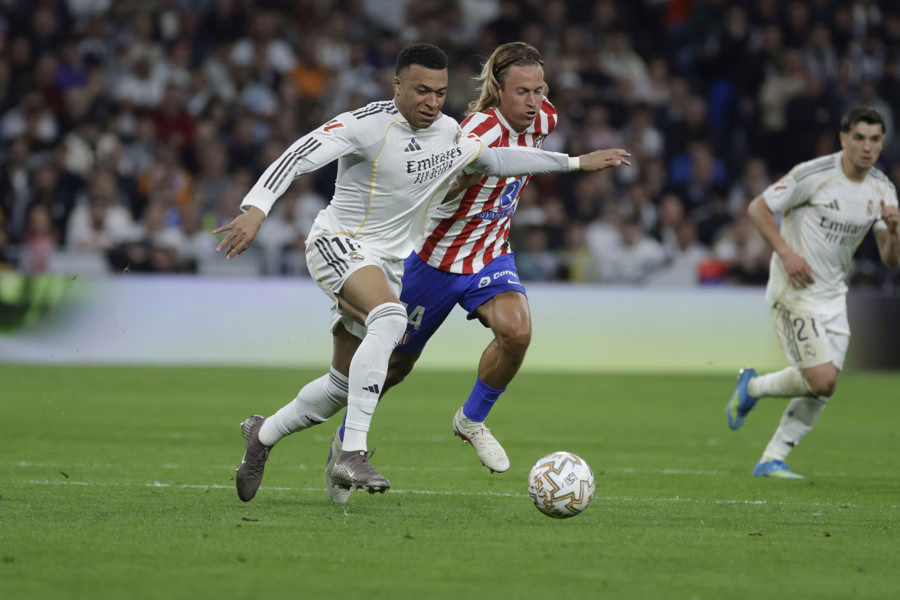 Mbappé desmiente haber recibido un diagnóstico médico erróneo en su rodilla.