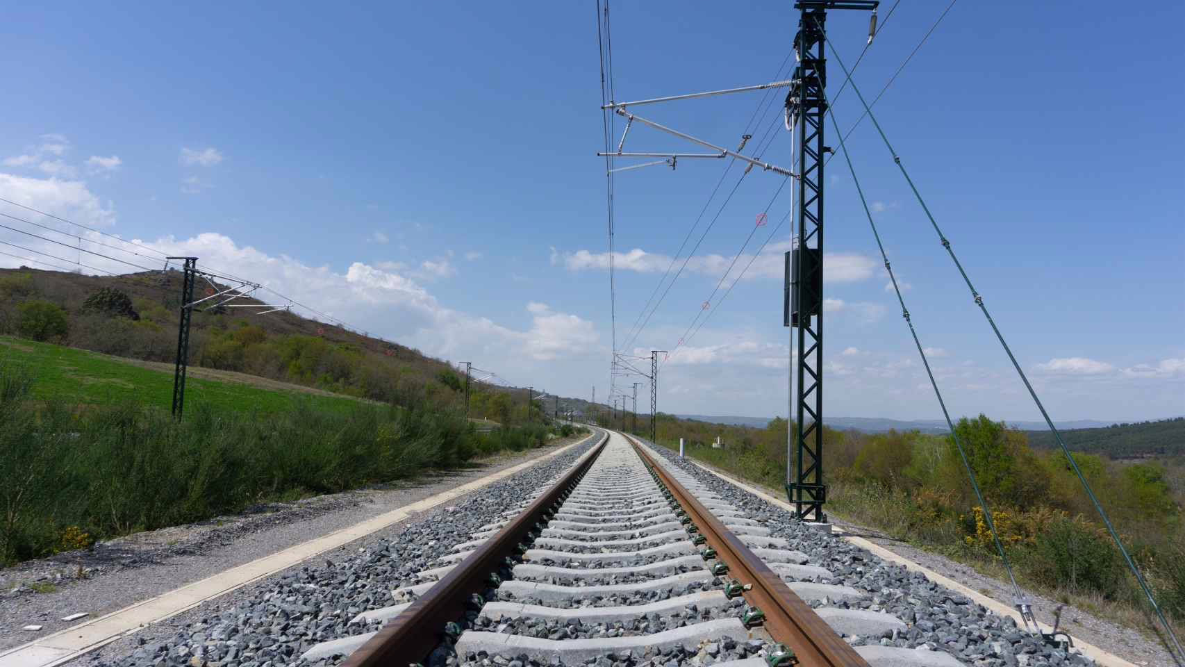 Un trayecto de 67 km conectaría a 200.000 residentes a solo una hora de Madrid.