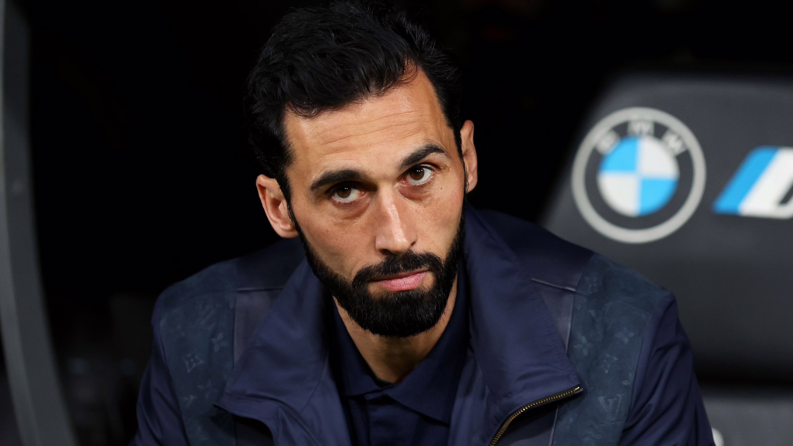 «Indignante»: Álvaro Arbeloa opina tras la controvertida decisión del entrenador del Real Madrid de sentar a Jude Bellingham y Kylian Mbappé en la victoria contra el Atlético.