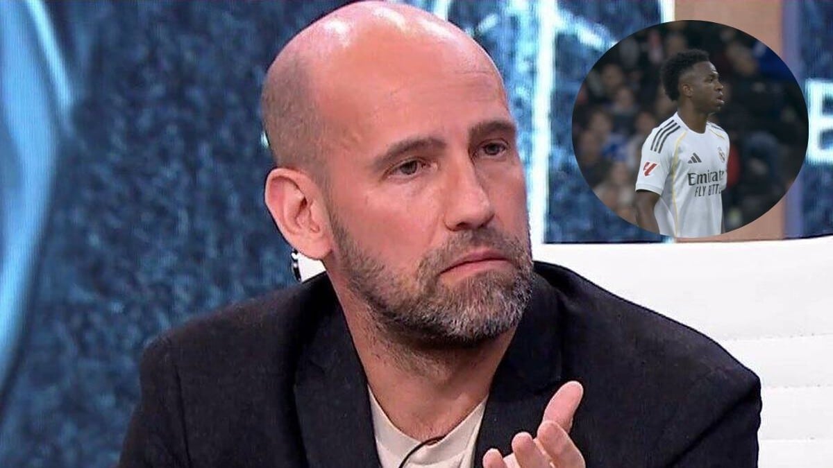 Primer plano de Gonzalo Miró durante una tertulia deportiva radiofónica