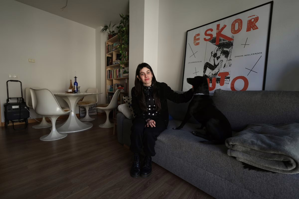 Después de 48 días disfrutando de su nuevo apartamento, la policía la confundió con una okupa y pasó la noche en el calabozo | Noticias de Madrid