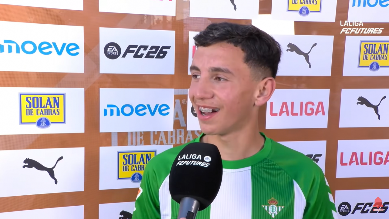 Jesús Heredia en rueda de prensa en el Mundial de Clubes Sub12 LaLiga FC Futures