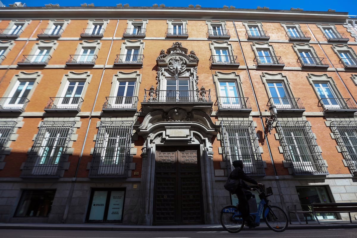 El propietario del Four Seasons ofrece en venta el Palacio de Miraflores: ¿se transformará en un nuevo hotel de lujo en Madrid? | Empresas