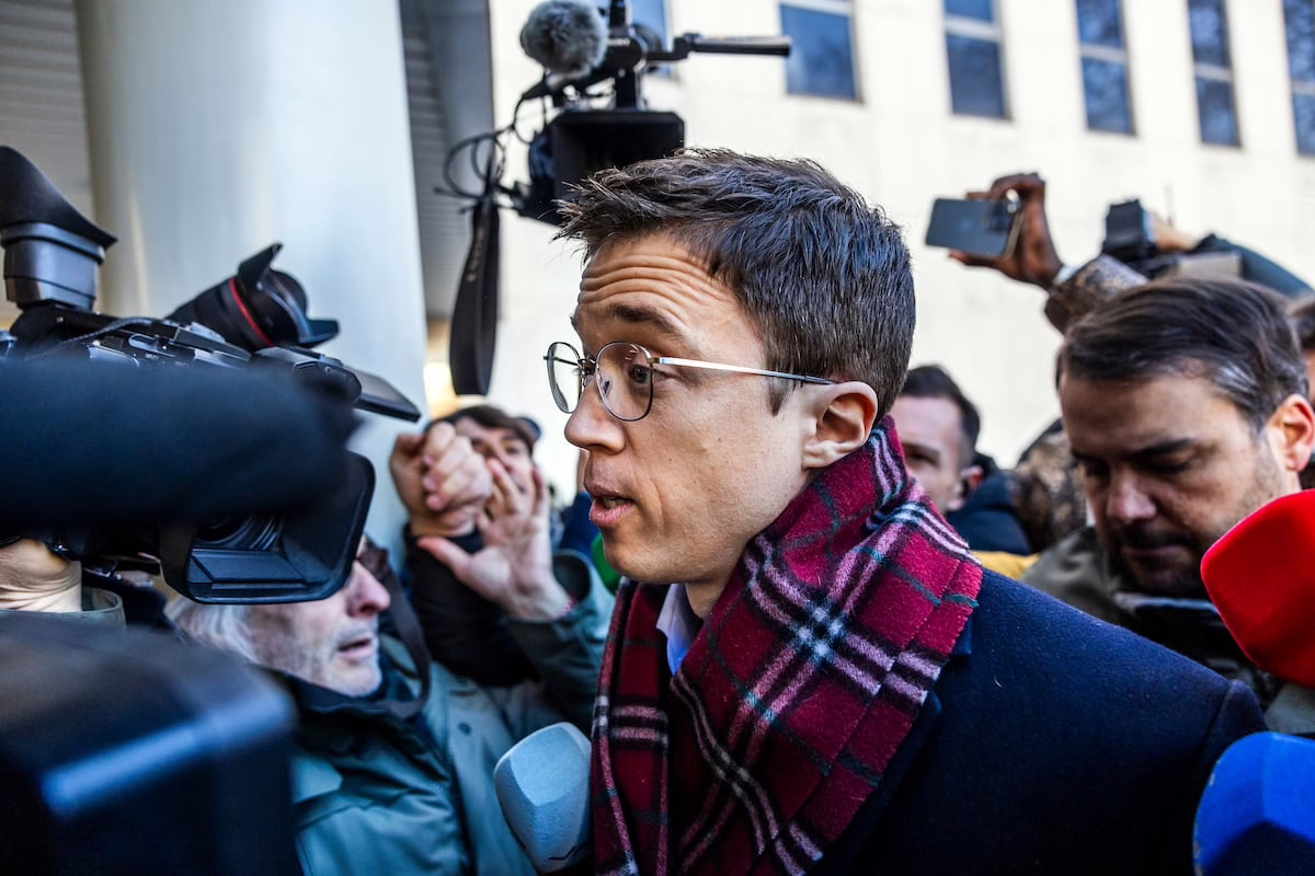 Errejón solicita a la Audiencia de Madrid que excluya a Elisa Mouliaá del proceso y lo archive | España