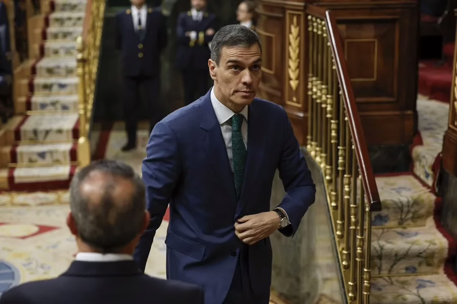 Sánchez se presenta en el Congreso para discutir el conflicto con Irán.