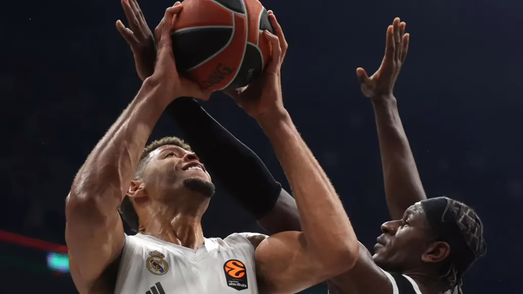 Síntesis, evaluación y datos del éxito del Real Madrid frente al Hapoel Tel Aviv en la Euroliga.