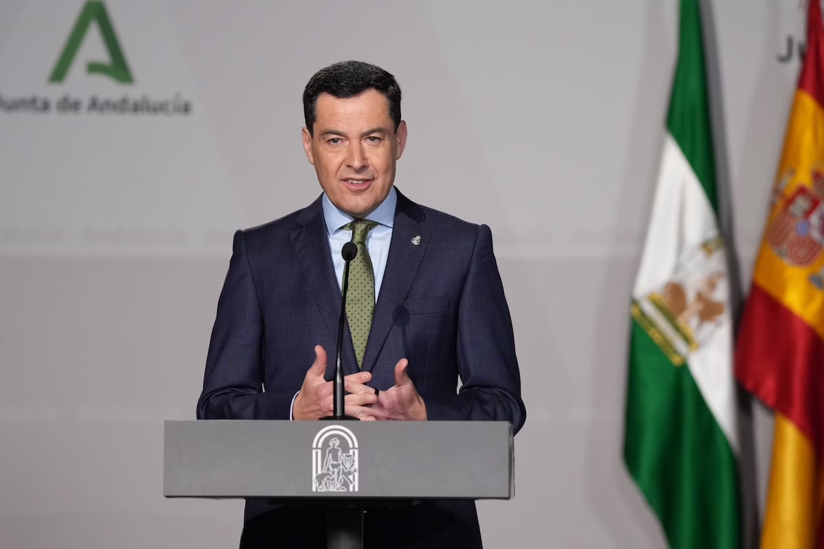 Moreno convoca los comicios en Andalucía para el 17 de mayo | España