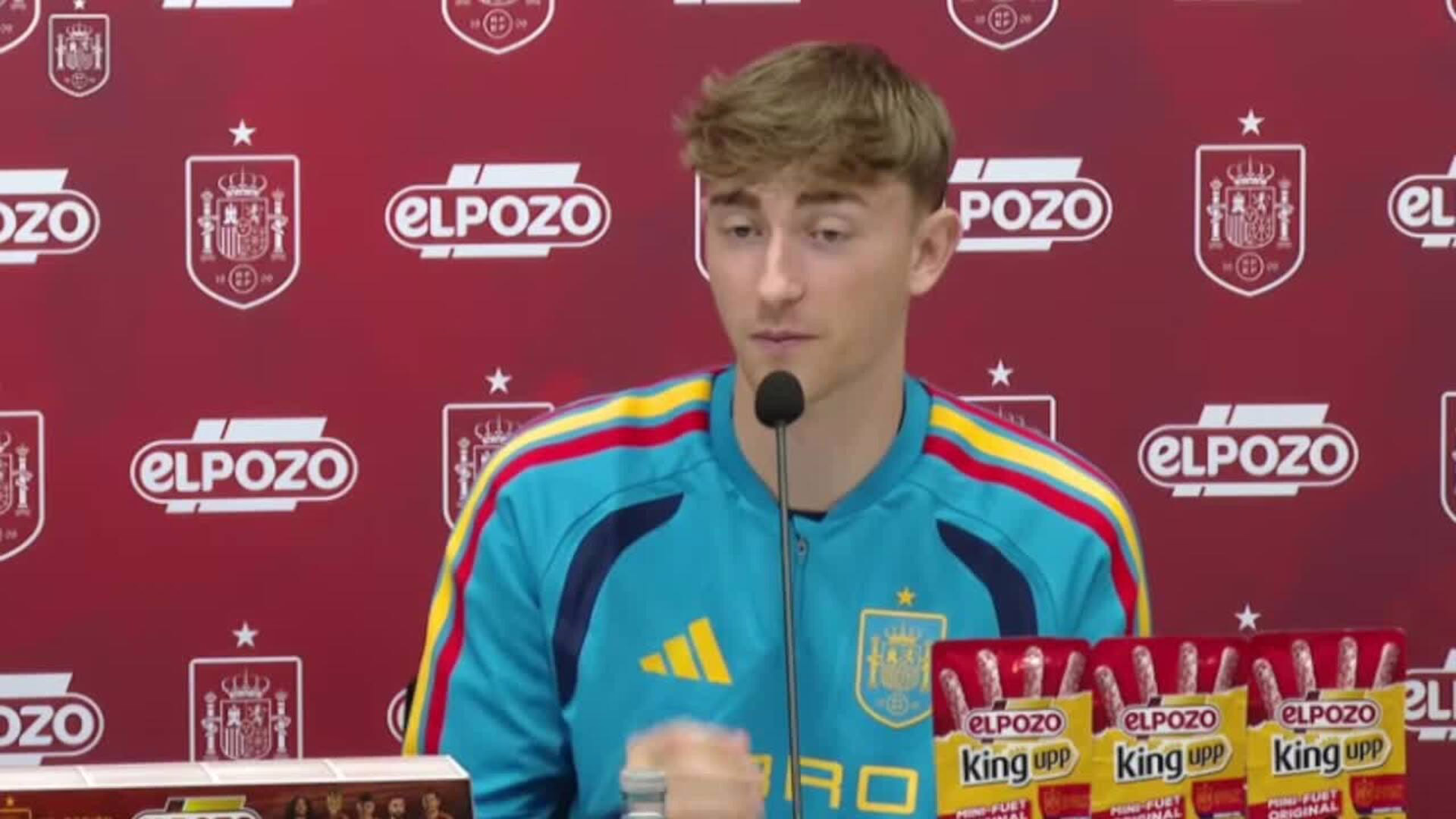 Huijsen se siente "satisfecho" de representar a España.