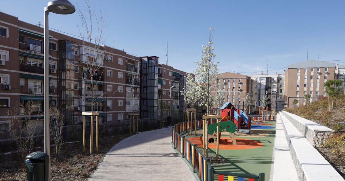 Nueva área verde entre la Avenida Daroca y Marqués de Corbera con 50 árboles.