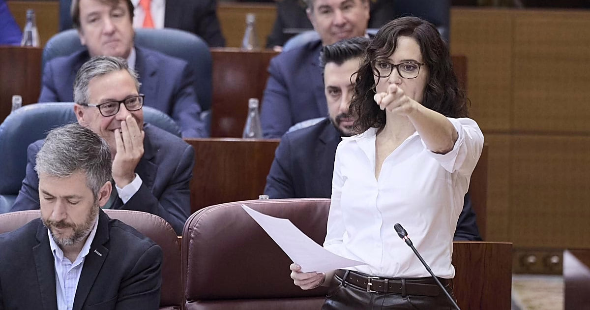 Ayuso se muestra fortalecida tras la reciente derrota política de la izquierda en Madrid.