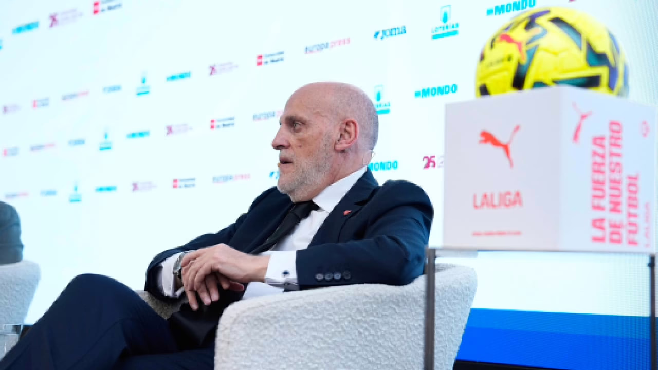 Tebas advierte sobre una posible burbuja económica en la Premier que impactará a LaLiga: "Los costos de los fichajes aumentarán considerablemente"