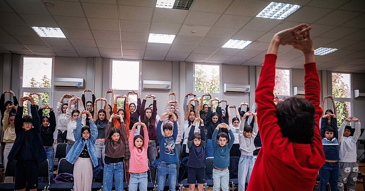 «Aprenden todo de memoria, aquí la disciplina es estricta»