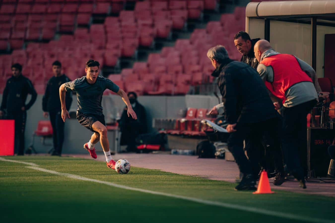 Después de la partida de Griezmann, el Atlético de Madrid considera a Greenwood como posible sustituto.