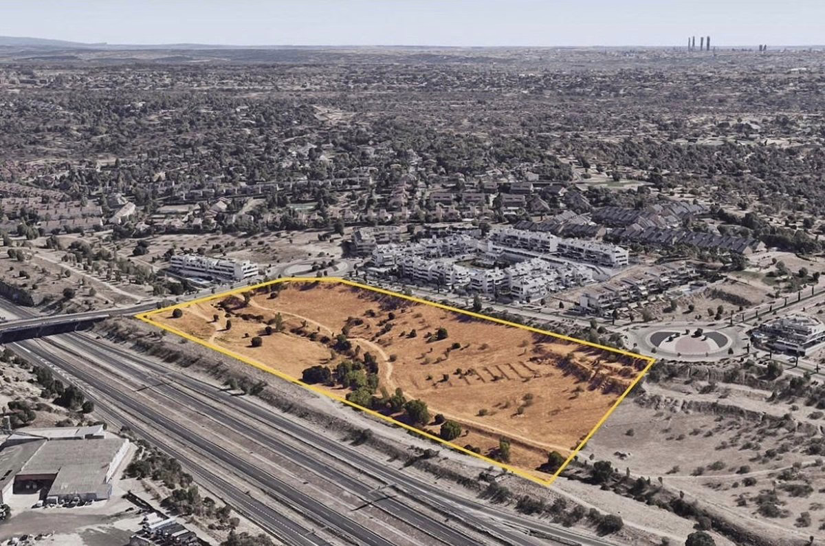 Boadilla del Monte (Madrid) oferta terrenos en derecho de superficie para desarrollar 460 viviendas.