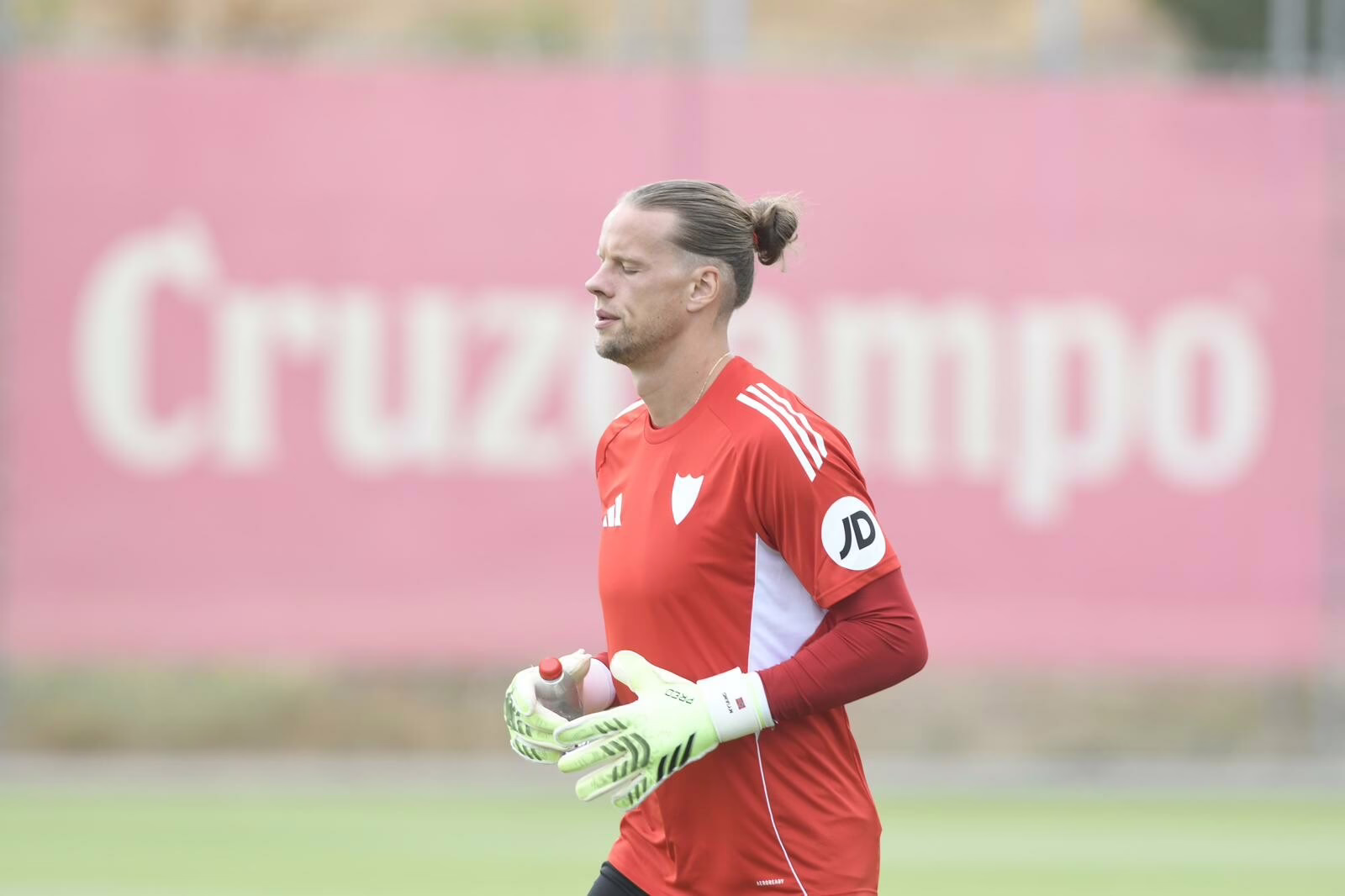 Nyland persuade en Noruega y cuenta con el respaldo de Sorloth a pesar de ser suplente en el Sevilla.