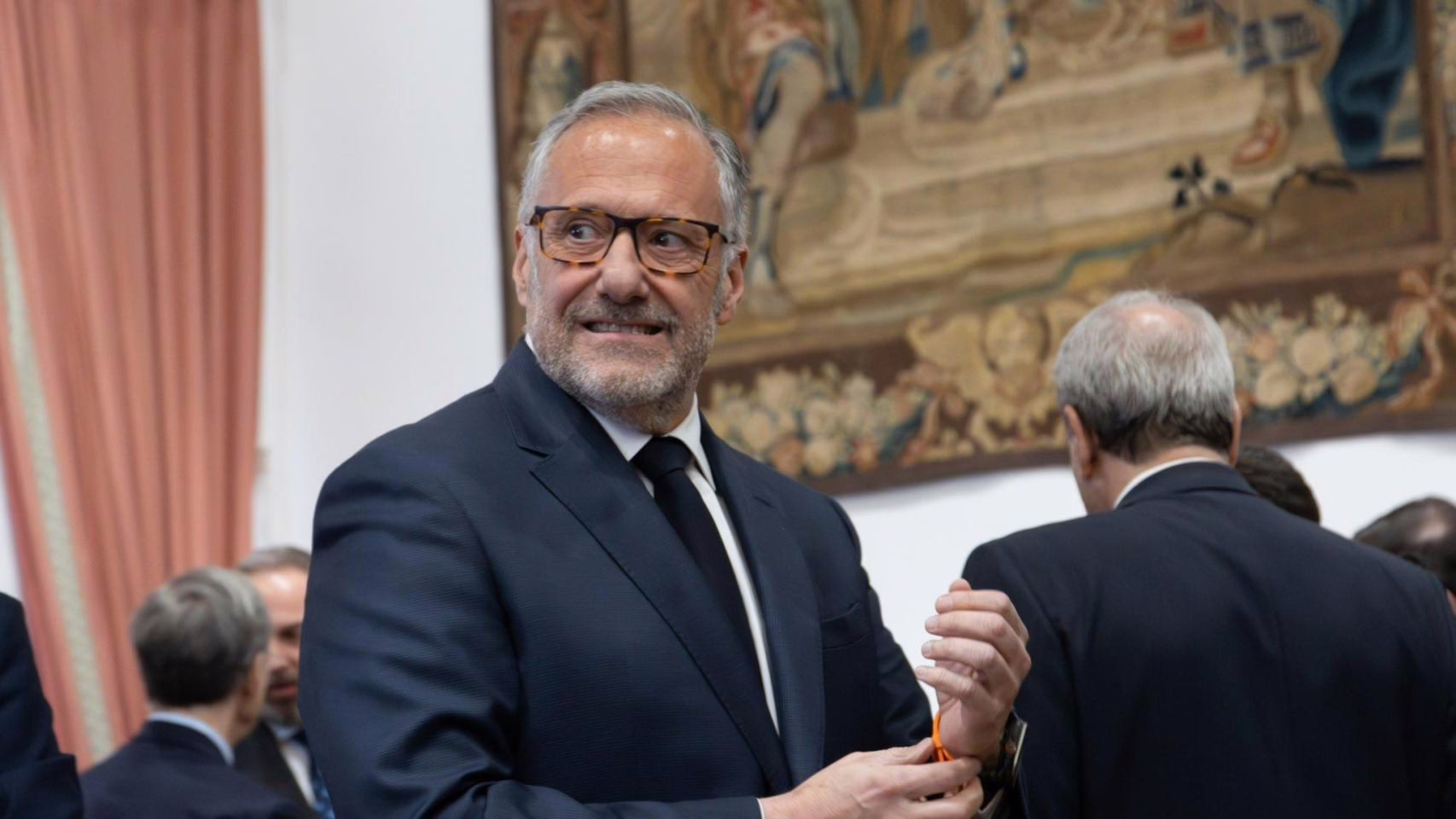 Vox insta al PP a “hacer una llamada” para impedir que el PSOE asuma la presidencia de las Cortes: "Estamos presentes"
