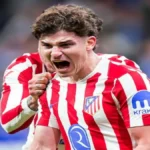 Julián Álvarez celebra su gol ante el FC Barcelona en el Camp Nou en los cuartos de final de la Champions League 2026