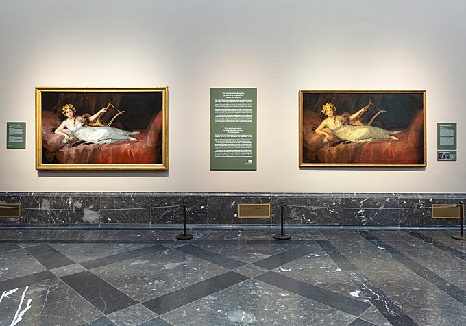 'La marquesa de Santa Cruz', de Goya (a la izquierda), junto a una de las copias recientemente localizada.