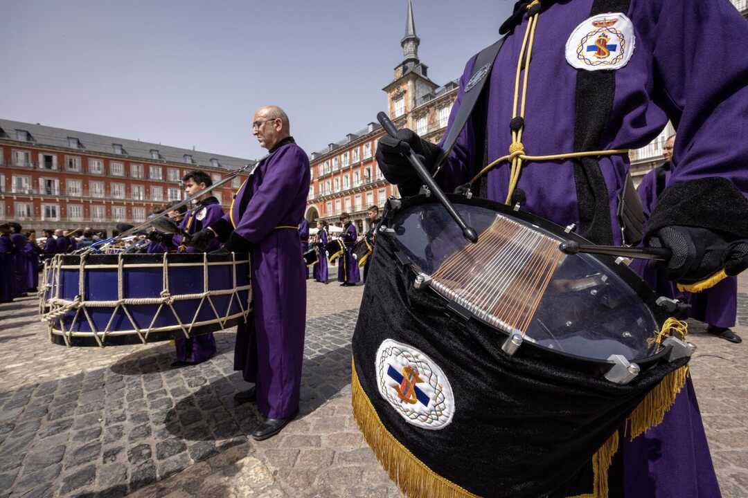 Desfile del Encuentro y Tamborrada del Domingo de Resurrección en Madrid 2026.