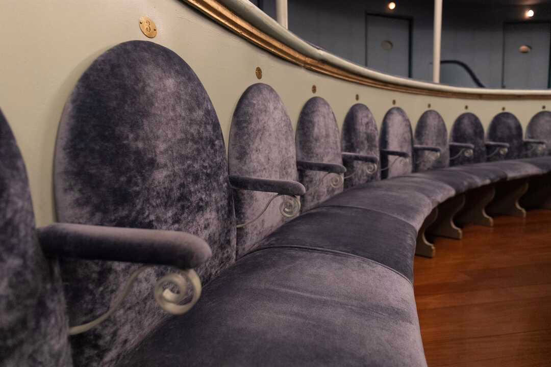 Recorridos teatrales en el Real Coliseo Carlos III