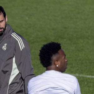 Informe Deportivo: Así puso fin Arbeloa a una 'rebelión' en el vestuario del Real Madrid.