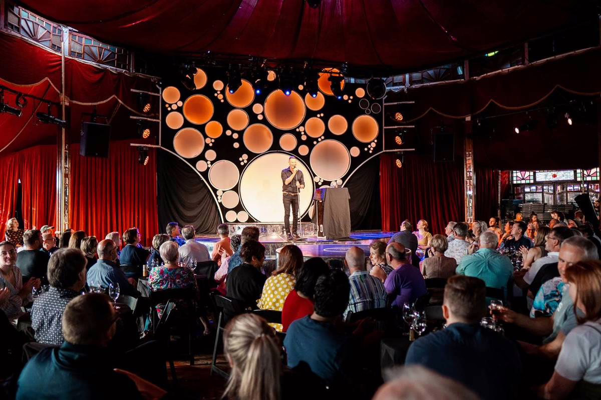 Llega a Madrid el espectáculo de comedia sobre vino que arrasó en Australia.