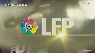 Árbitros, onces, camisetas, repeticiones... la estética retro toma LaLiga
