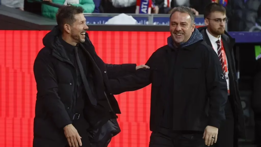 Atlético y Barça se miden nuevamente en LaLiga, mientras el Real Madrid está listo para capitalizar cualquier ocasión.