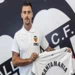 Centrallista del Valencia CF que queda señalado como la principal salida tras la confirmación del fichaje a coste cero de Aliou Dieng recomendado por Lisandro Isei contra el criterio de Carlos Corberán en 2026