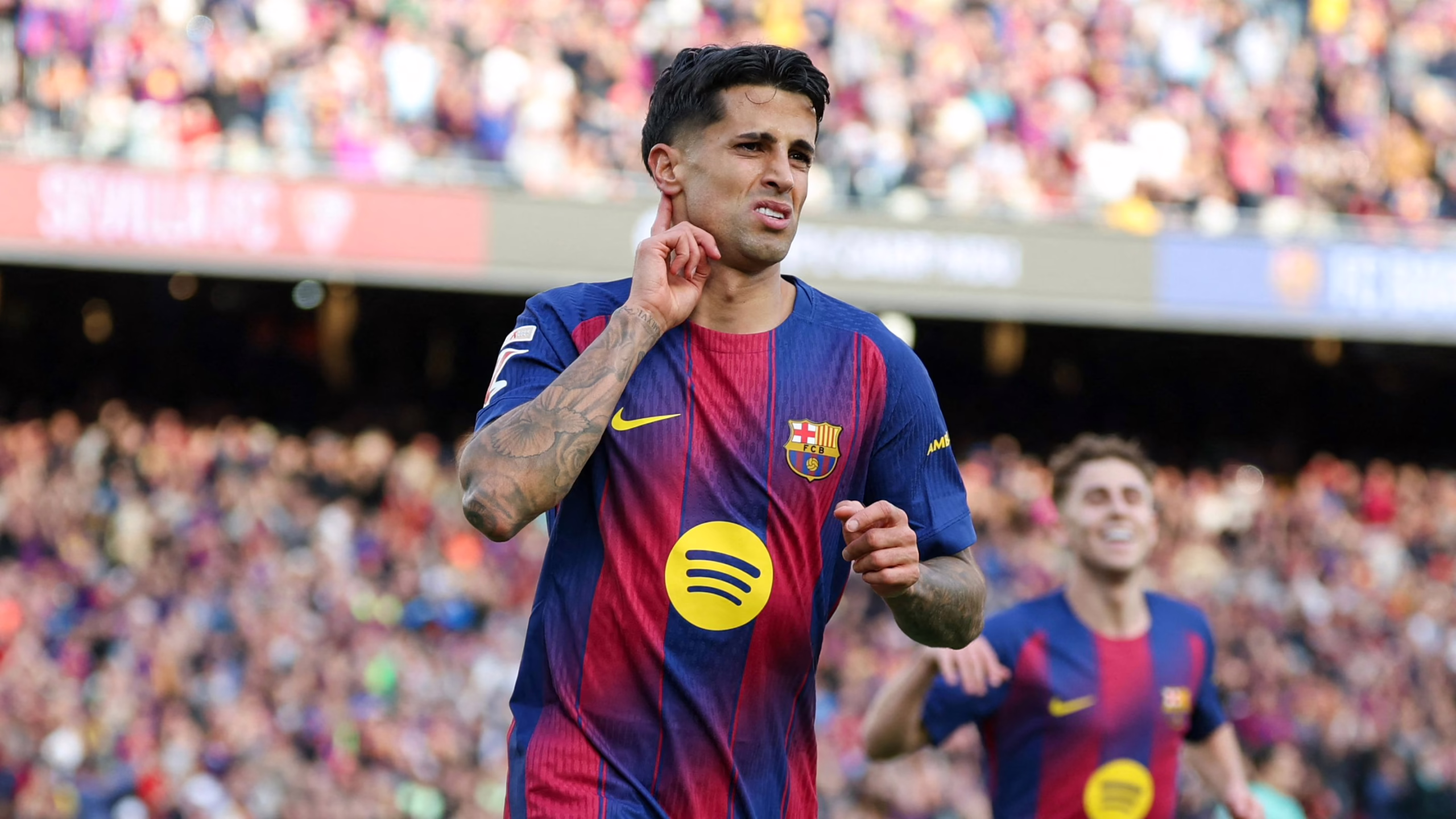 «Listo para aceptar un recorte en su sueldo»: João Cancelo brinda una clave significativa sobre su futuro tras su préstamo al Barcelona.