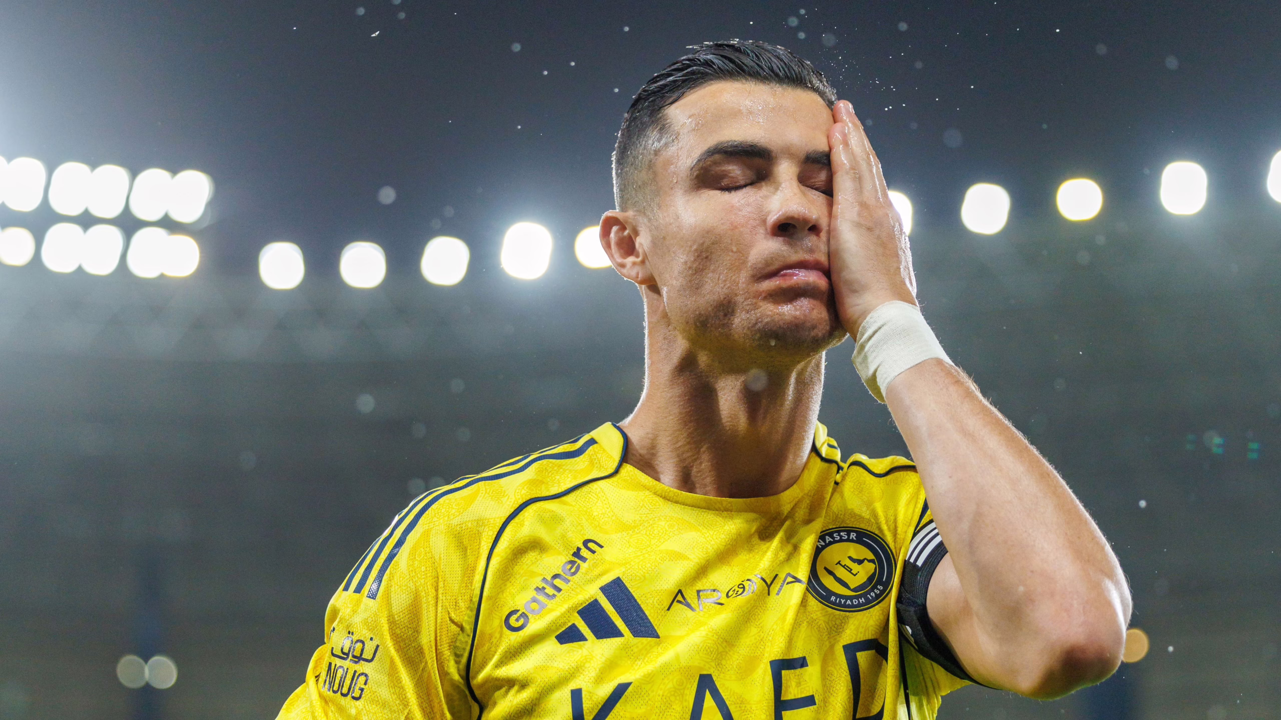 Cristiano se frustra en video por la actitud recurrente de «Dunga»