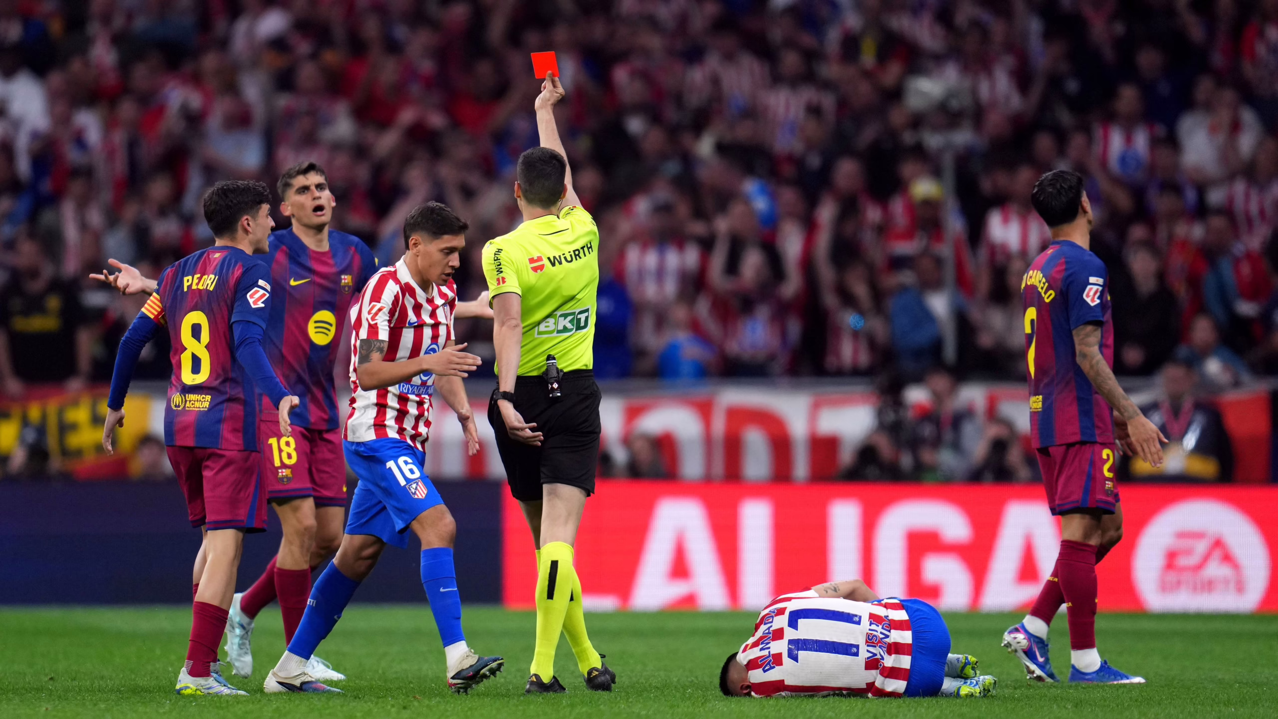 Canal Real Madrid: Existe una influencia secreta que controla la Liga en favor del Barcelona.