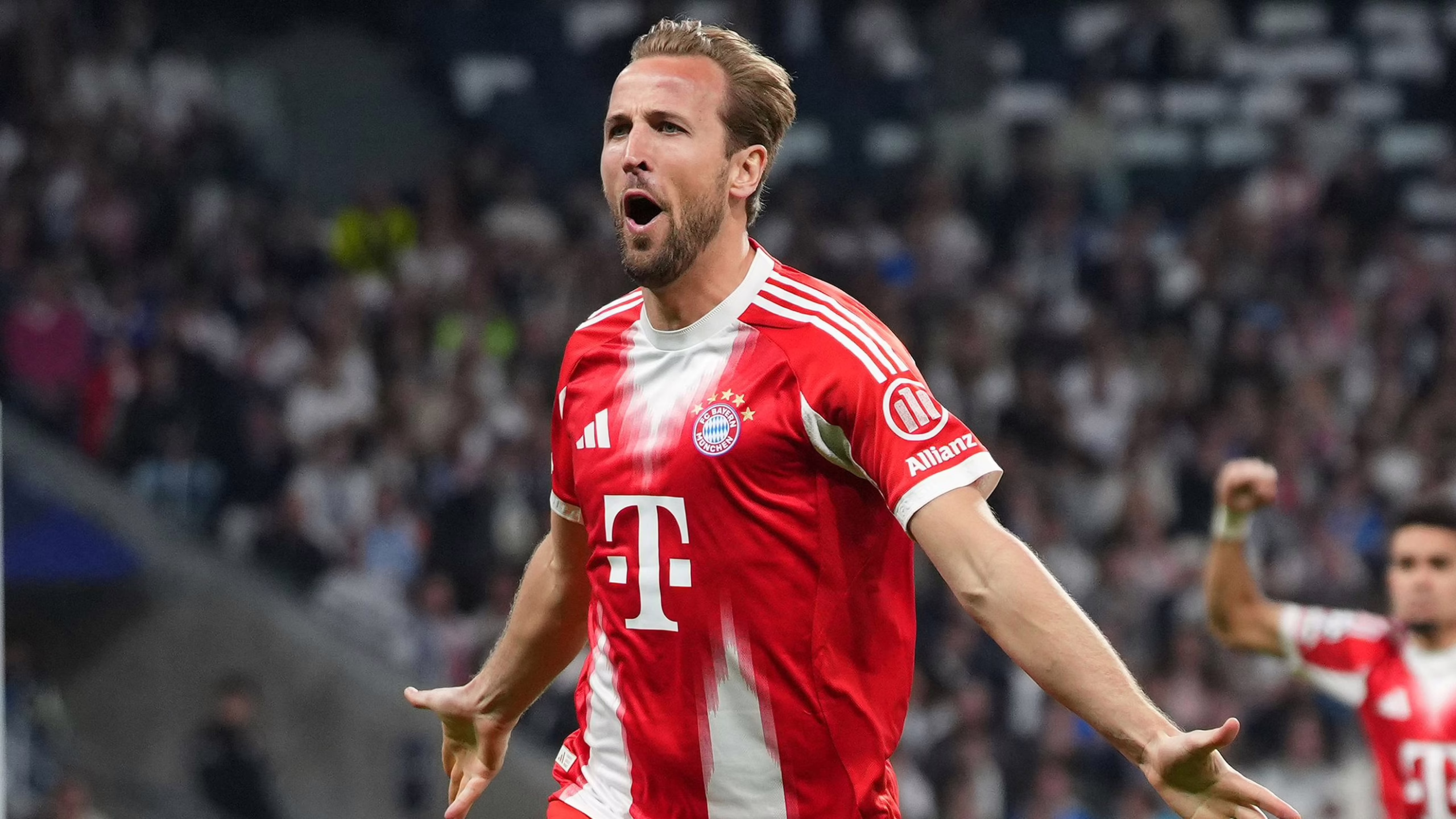 Harry Kane explica su decisión de permanecer de pie observando a los aficionados del Bayern de Múnich celebrar la victoria contra el Real Madrid.