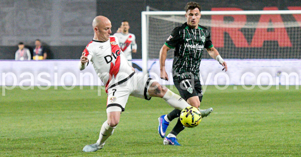 Rayo Vallecano 1-0 Elche: Noche de poco fútbol y mucha alegría en Vallecas 8 rayo vallecano ISI