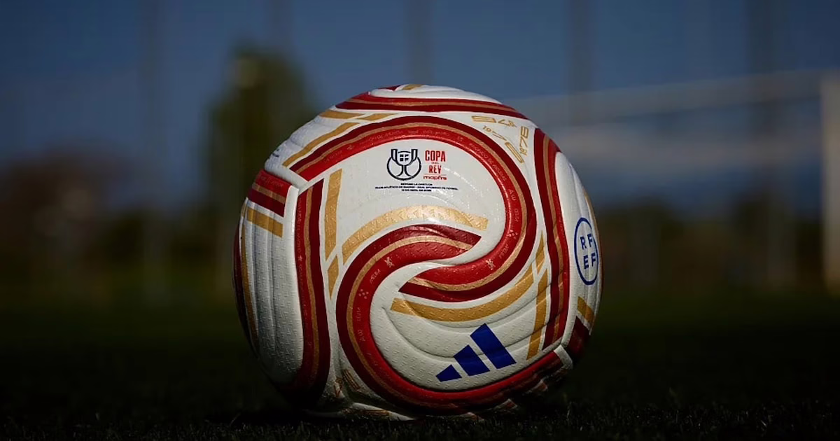 Los exjugadores de la Real Sociedad y el Atlético de Madrid se reúnen en Zubieta para la Copa del Rey.
