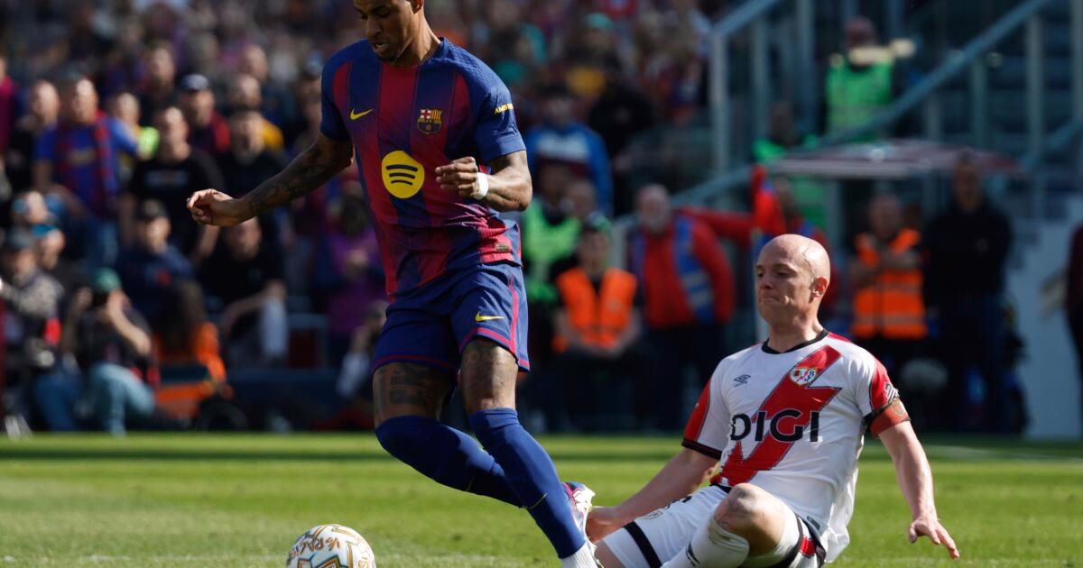 Barcelona y Atlético de Madrid se enfrentan en La Liga antes de los cuartos de final de la Liga de Campeones.