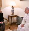 Ayuso mantiene una reunión privada con el Papa León XIV en Madrid.
